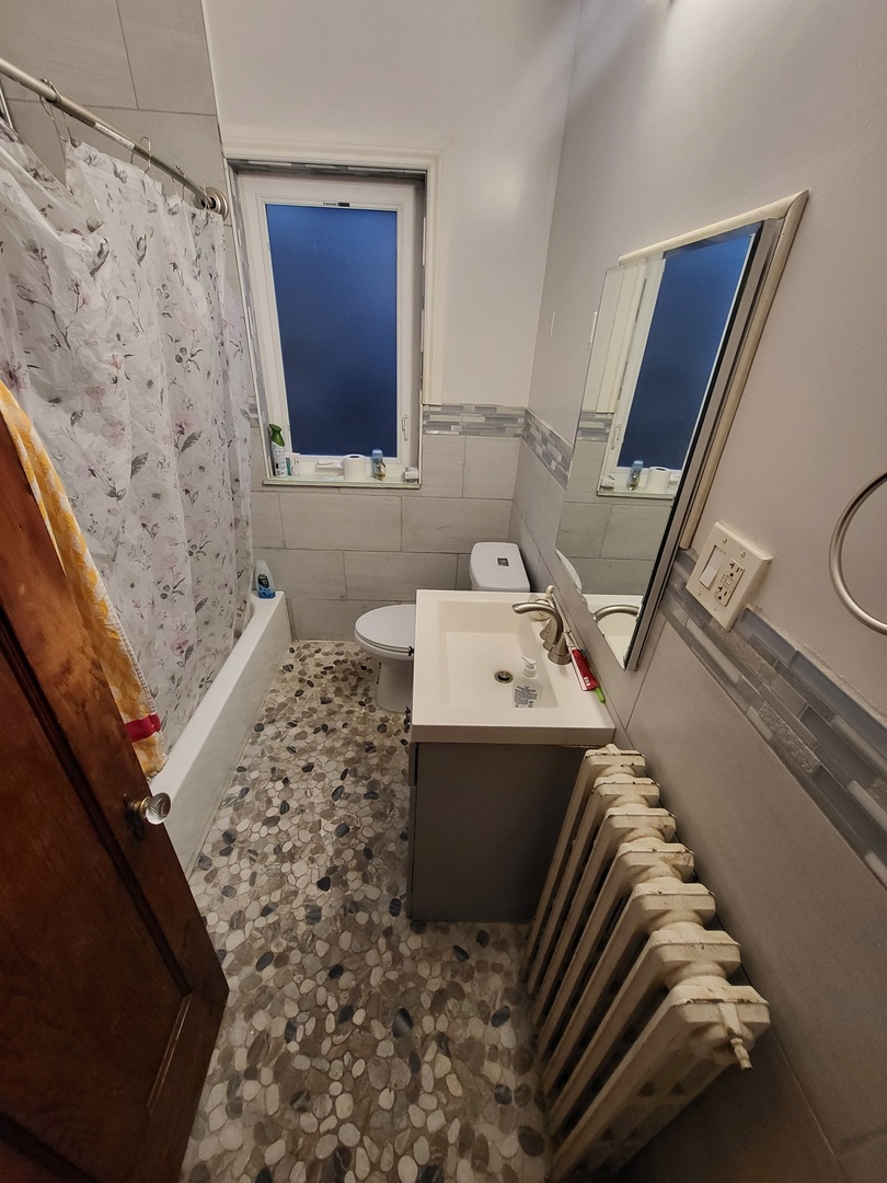 2939 North Lotus Avenue Chicago, IL 60641 - Photo 8 of 33