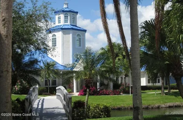 $1,900 | 1930 Westminster Circle, Unit 2, Vero Beach, FL 32966