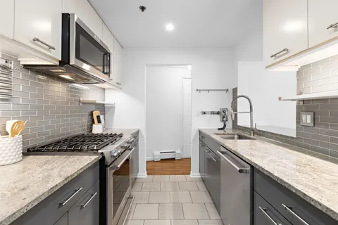 $999,000 | 501 Adams Street, Unit 1B, Hoboken, NJ 07030