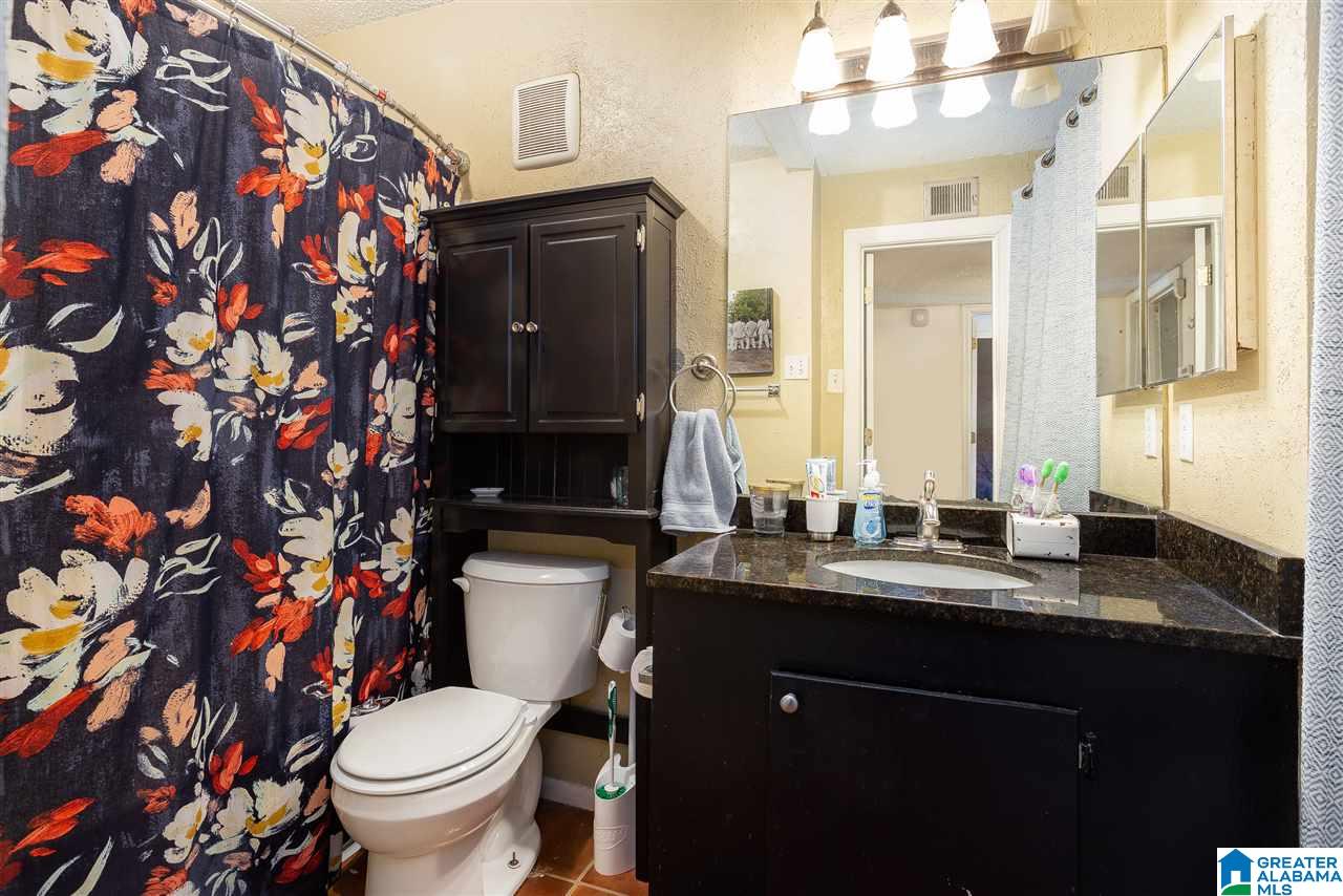 3350 Altamont Road South, Unit A16 Birmingham, AL 35205 - Photo 12 of 24