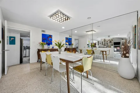 $1,200,000 | 315 Tealwood Drive, Houston, TX 77024
