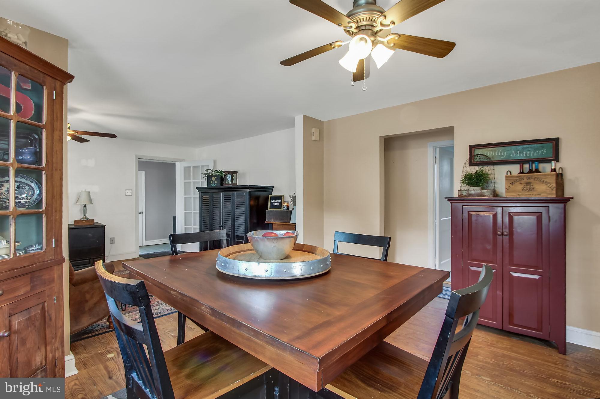 10 Boxwood Road Manchester, PA 17345 - Photo 6 of 25 Dining room