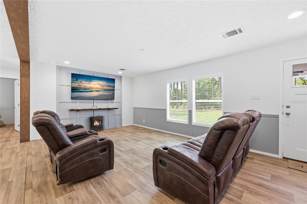 9367 254th Terrace O'Brien, FL 32071 - Photo 4 of 23 Gallery Image 4