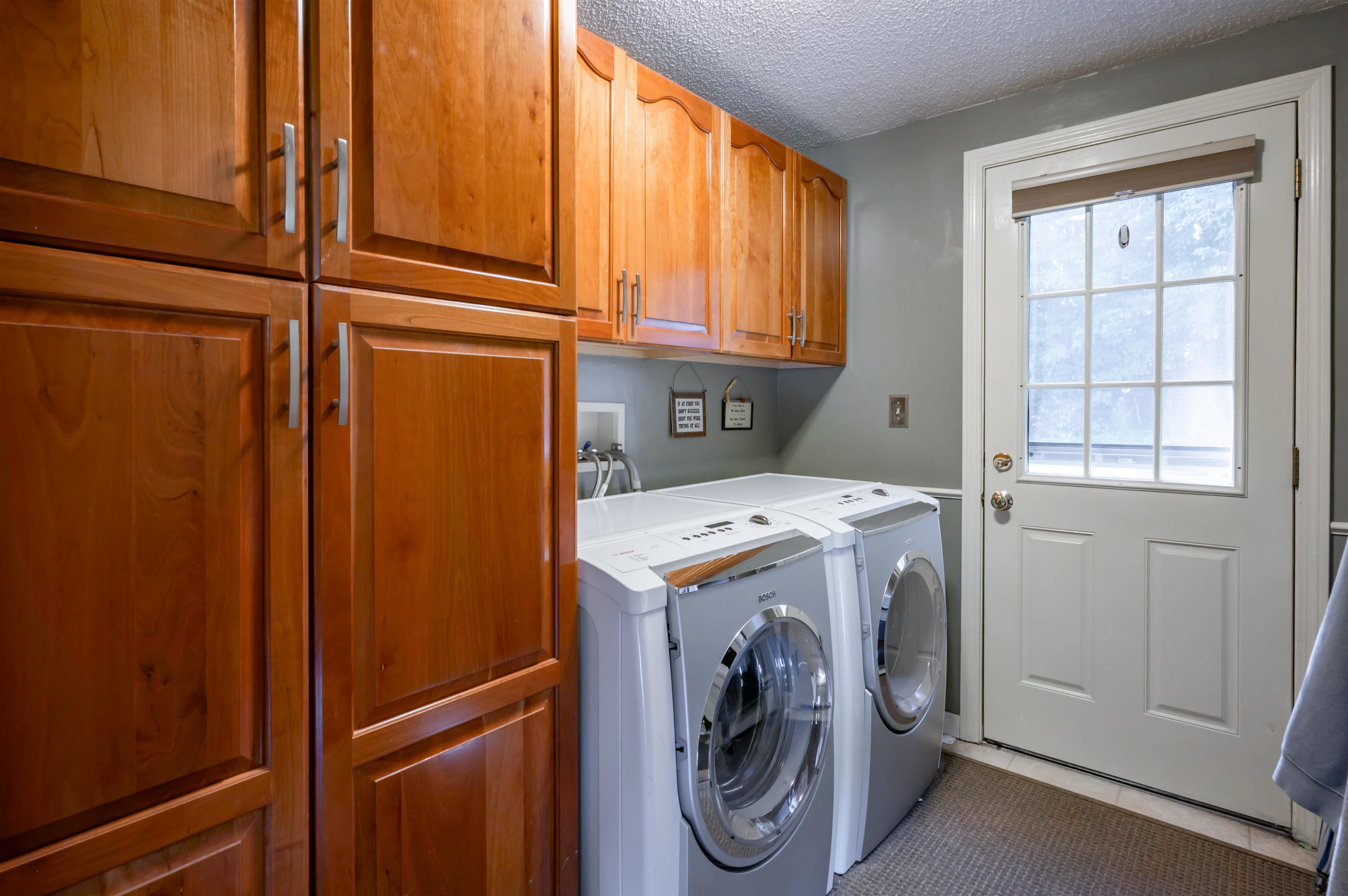 22 Beechwood Road Hudson, NH 03051 - Photo 21 of 60