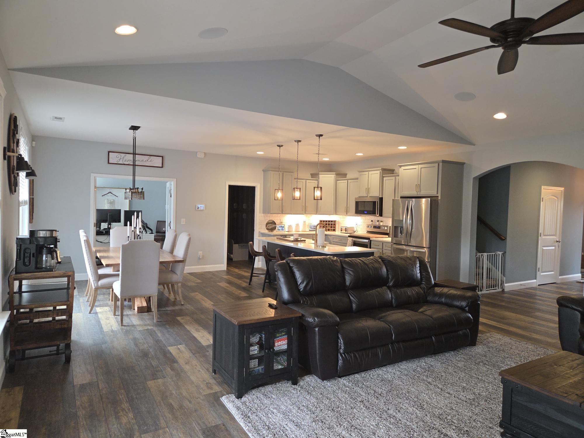 102 Pawleys Court Anderson, SC 29625 - Photo 11 of 47