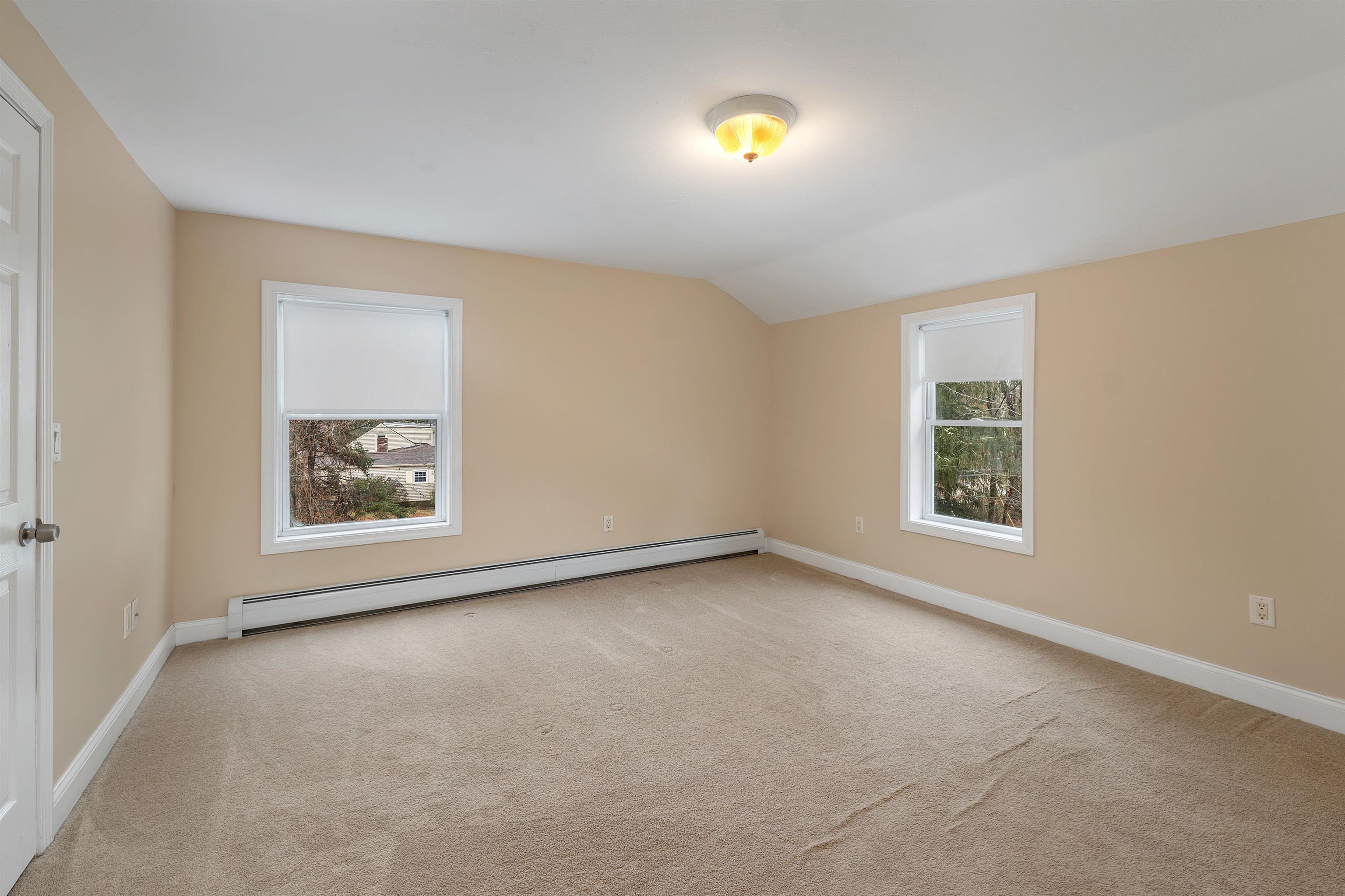 787 Salmon Falls Road Rochester, NH 03868 - Photo 23 of 40