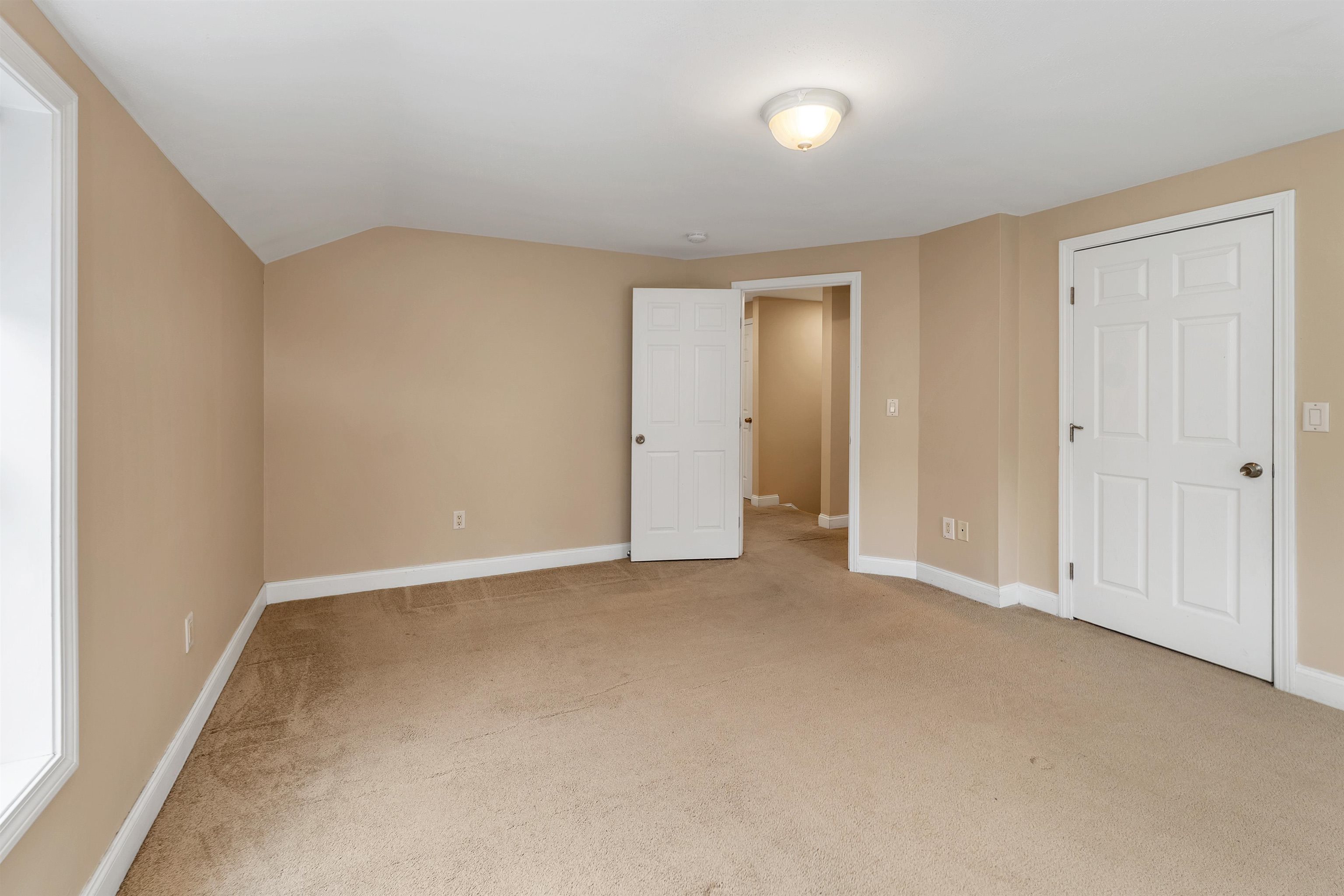 787 Salmon Falls Road Rochester, NH 03868 - Photo 26 of 40