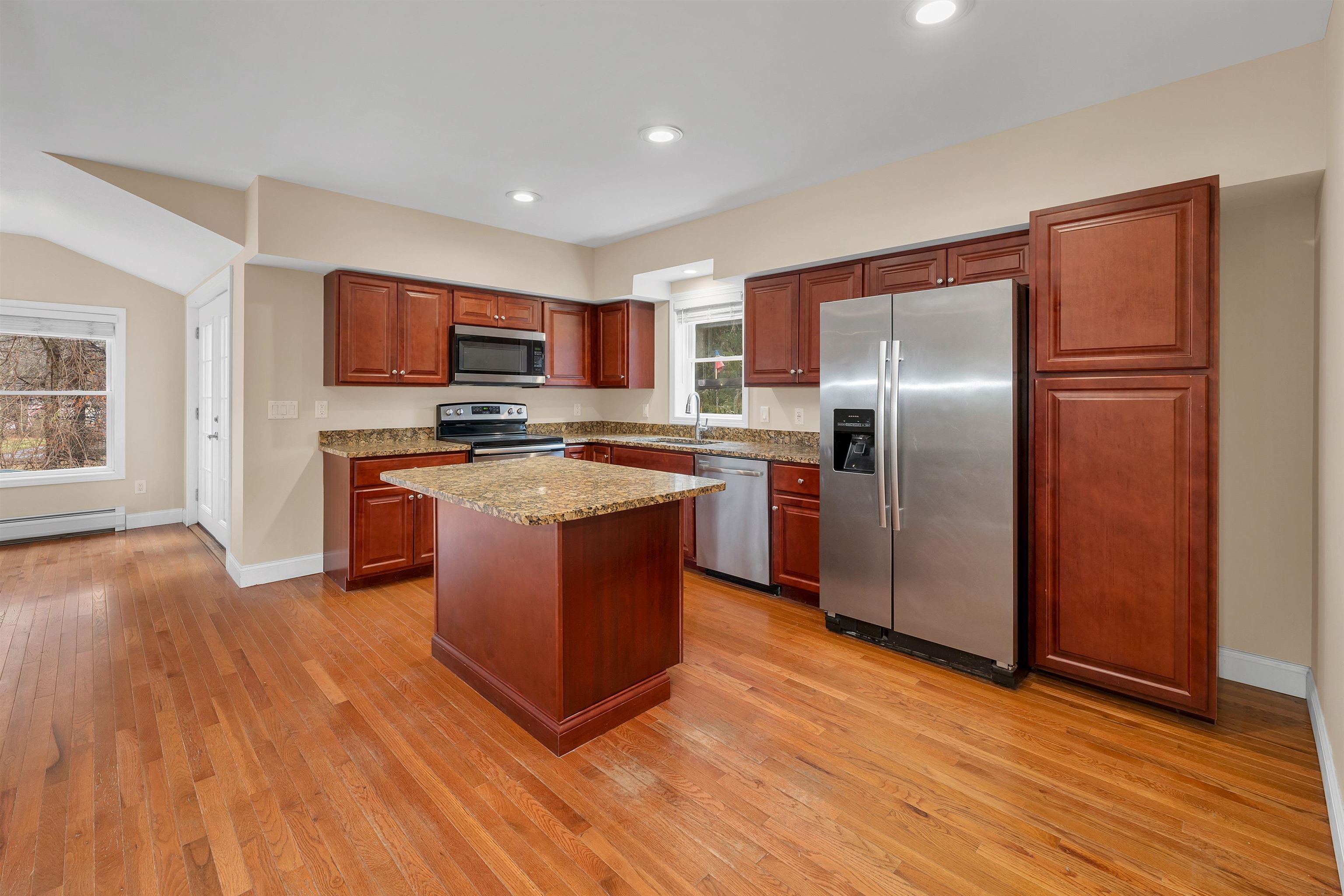 787 Salmon Falls Road Rochester, NH 03868 - Photo 36 of 40