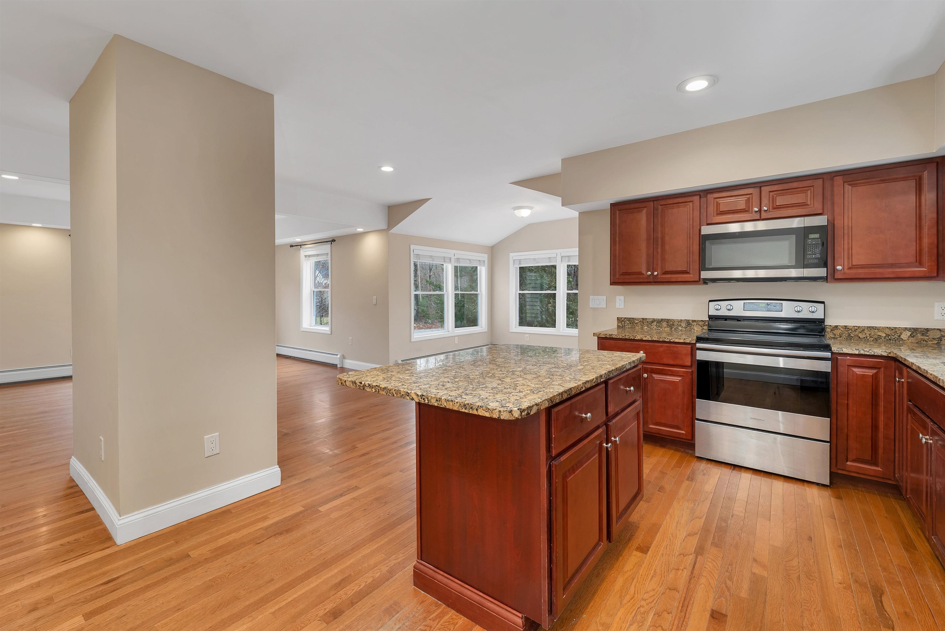 787 Salmon Falls Road Rochester, NH 03868 - Photo 37 of 40