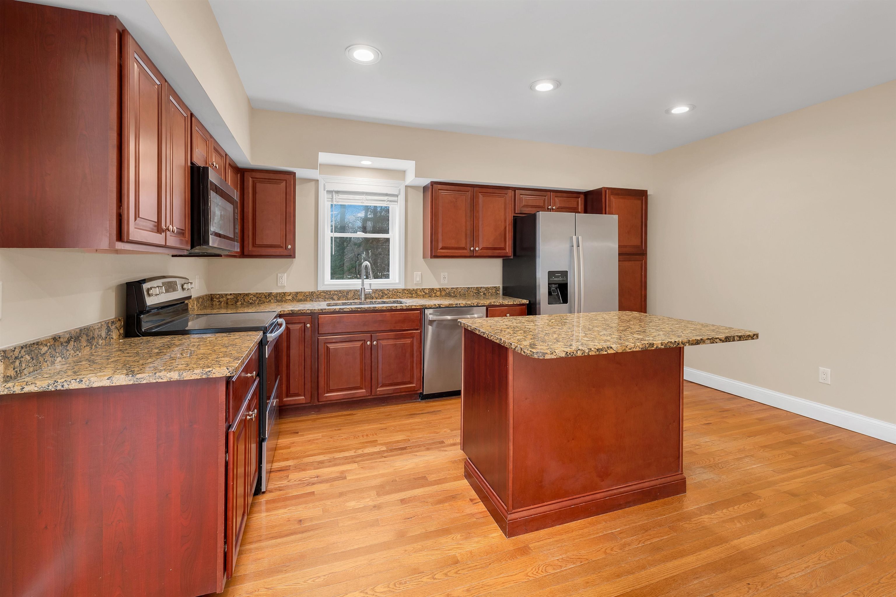 787 Salmon Falls Road Rochester, NH 03868 - Photo 38 of 40