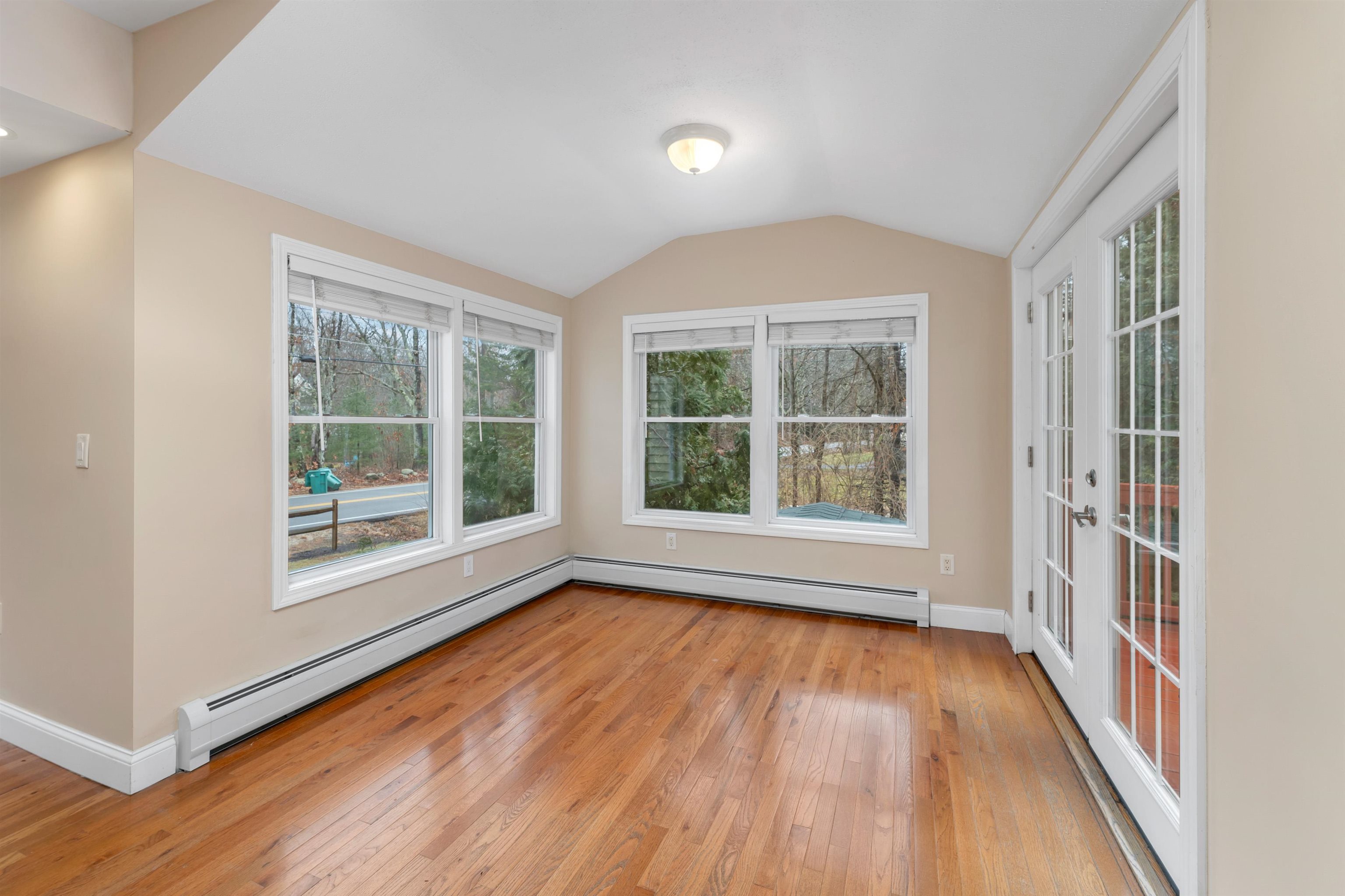 787 Salmon Falls Road Rochester, NH 03868 - Photo 4 of 40