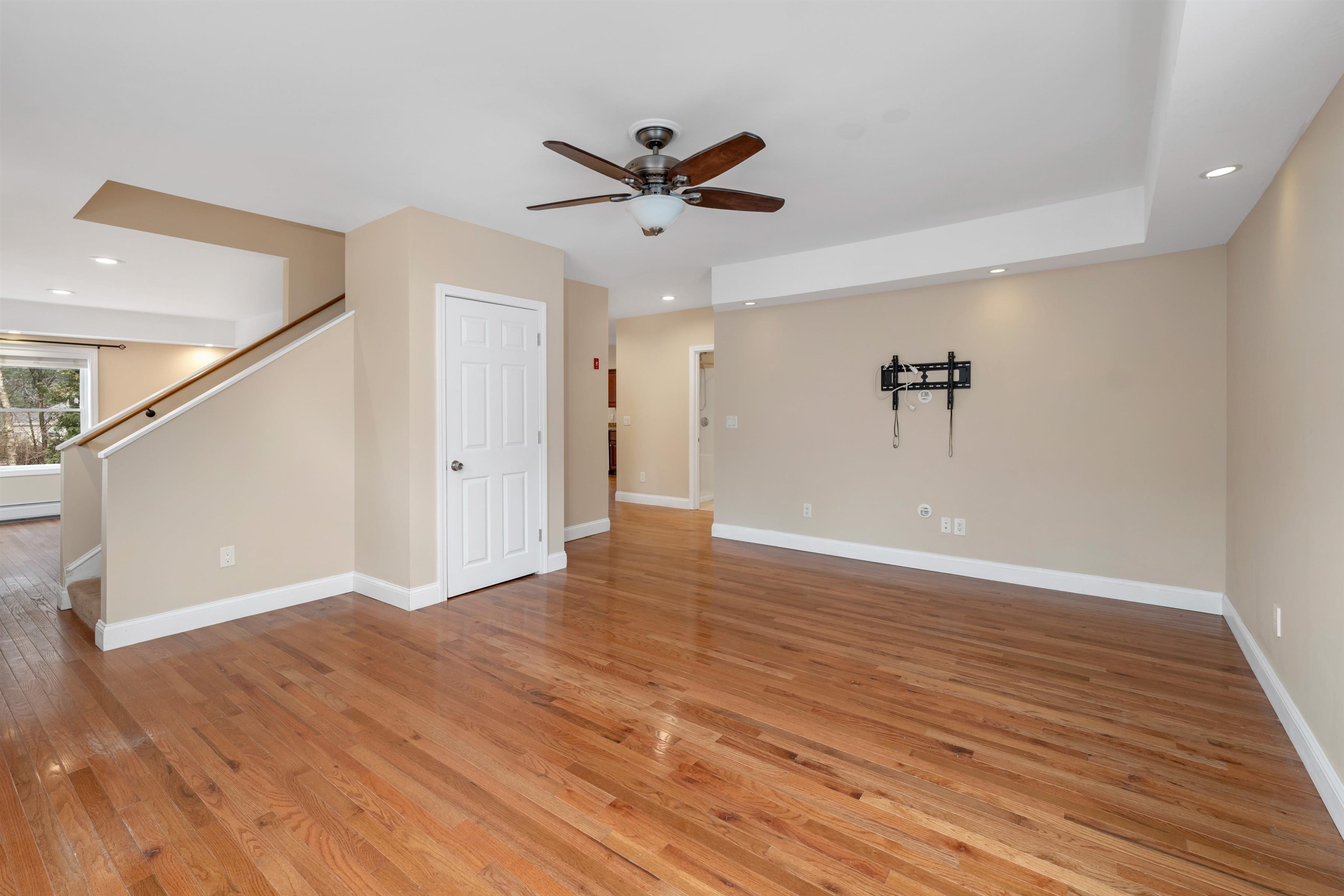 787 Salmon Falls Road Rochester, NH 03868 - Photo 6 of 40