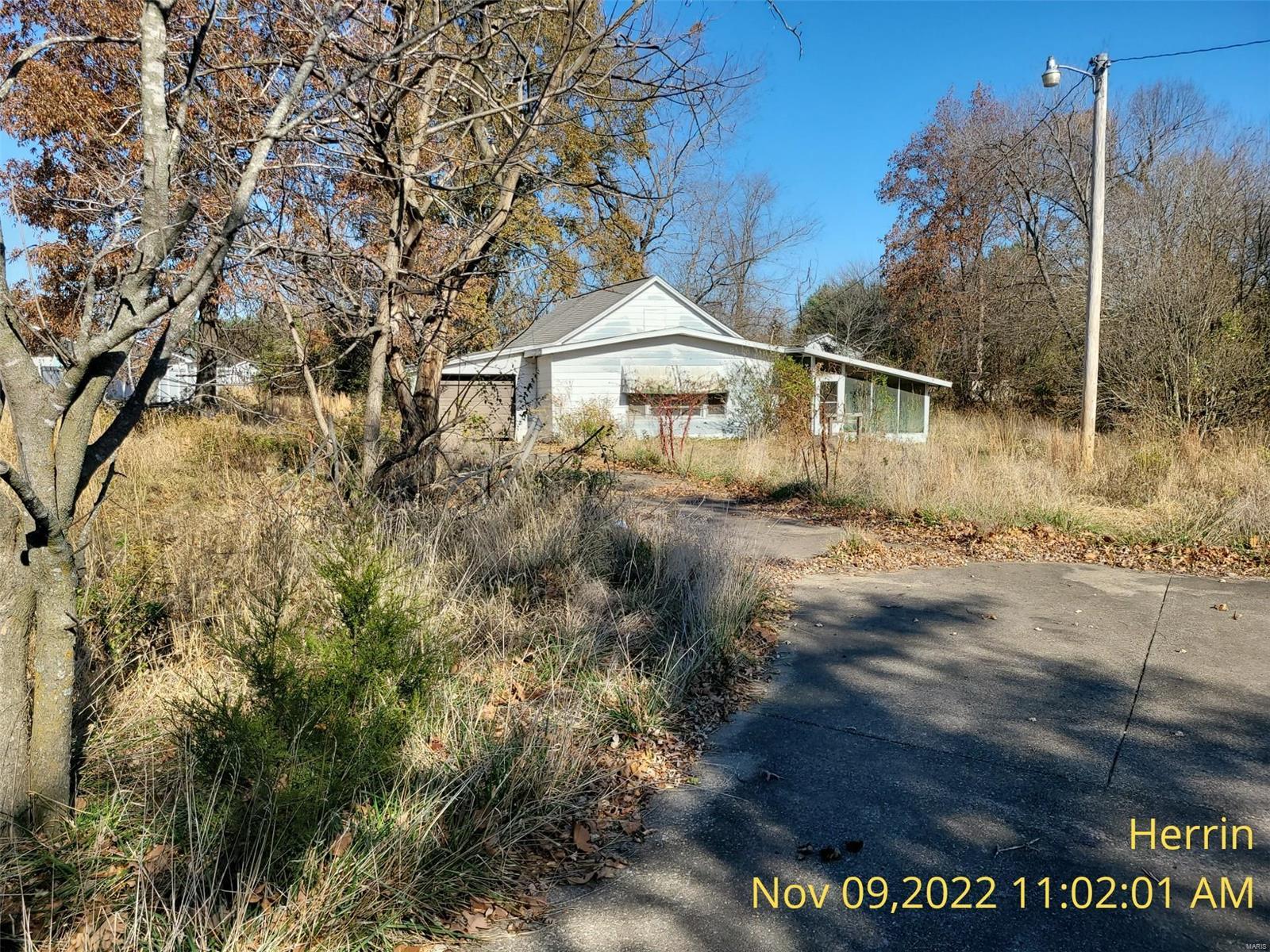 8444 Stotlar Road Herrin, IL 62948 - Photo 2 of 27
