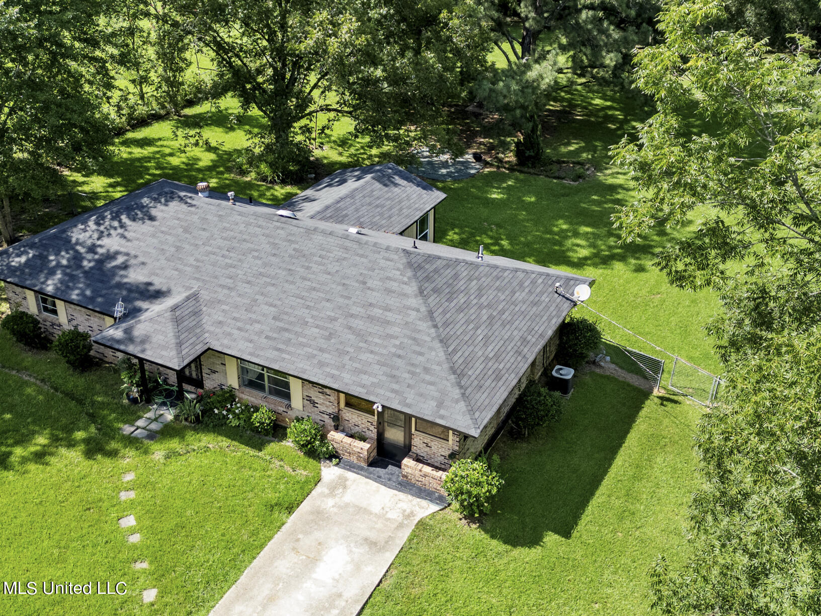 317 Ragan Street Pelahatchie, MS 39145 - Photo 5 of 37 317 Ragan drone final-4