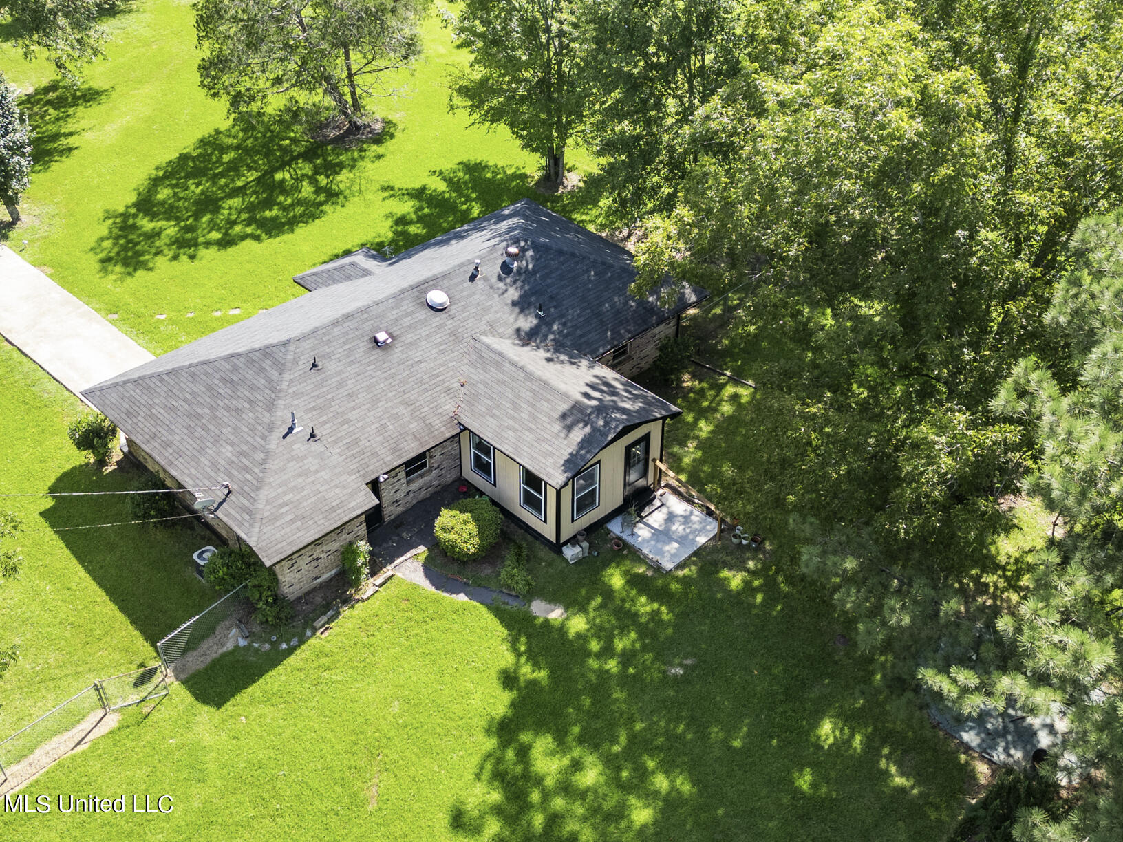 317 Ragan Street Pelahatchie, MS 39145 - Photo 6 of 37 317 Ragan drone final-5