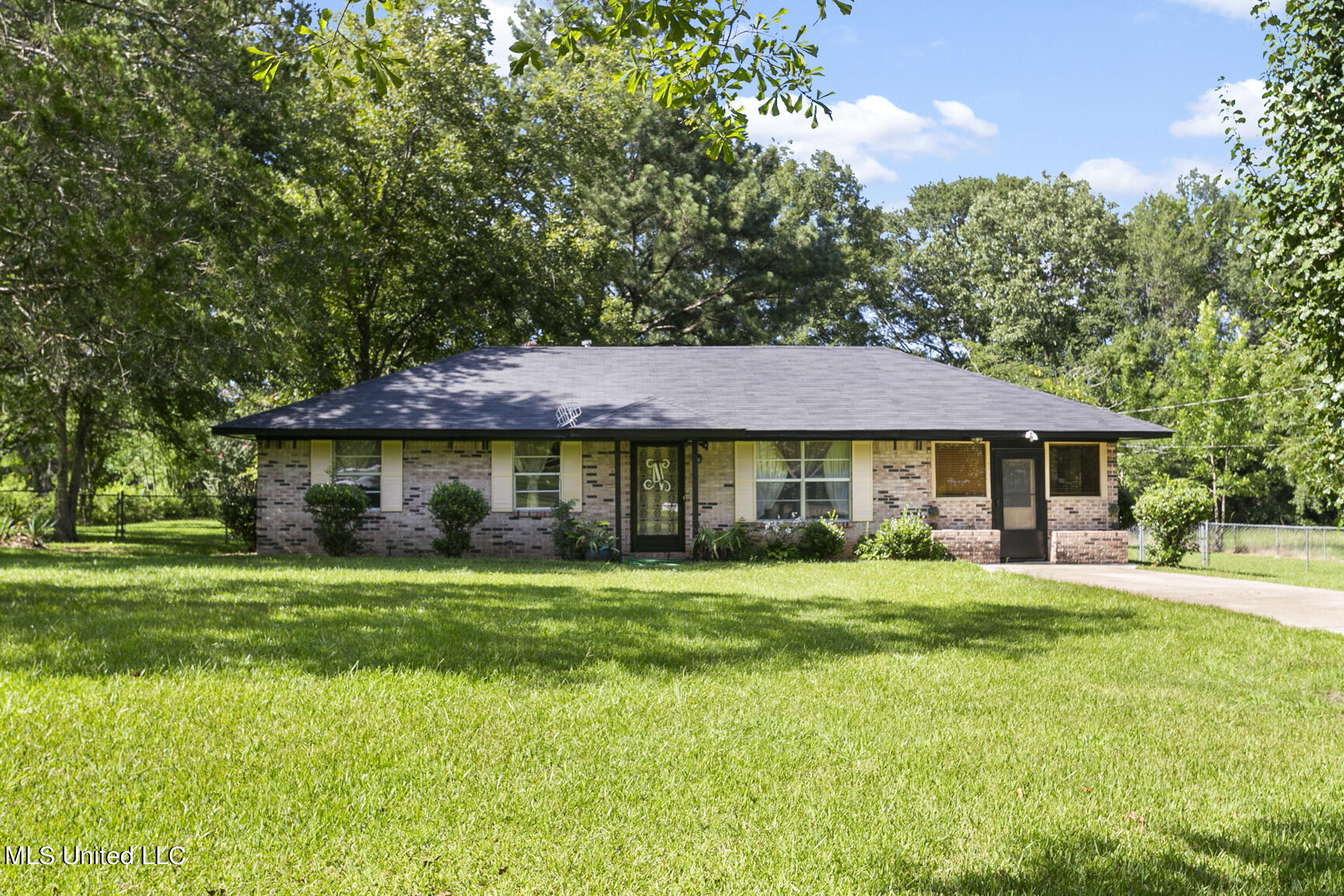 317 Ragan Street Pelahatchie, MS 39145 - Photo 10 of 37 317 Ragan final-1