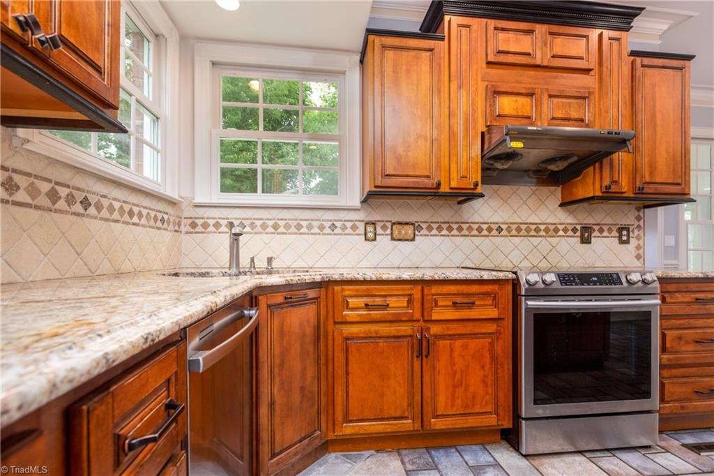 1645 Slane Road Clemmons, NC 27012 - Photo 10 of 30