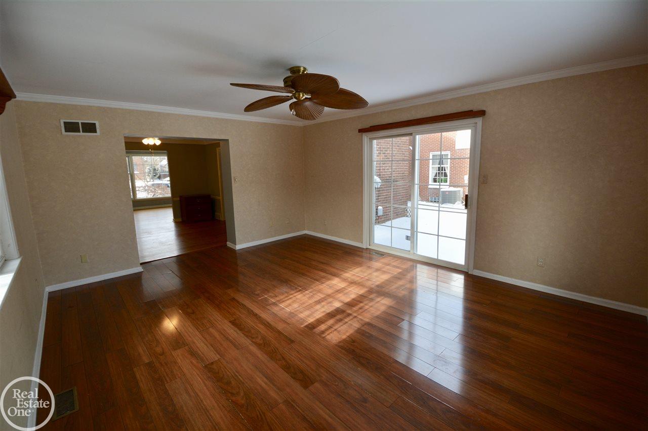 1324 Audubon Road Grosse Pointe, MI 48230 - Photo 12 of 24 31339245-11.JPG