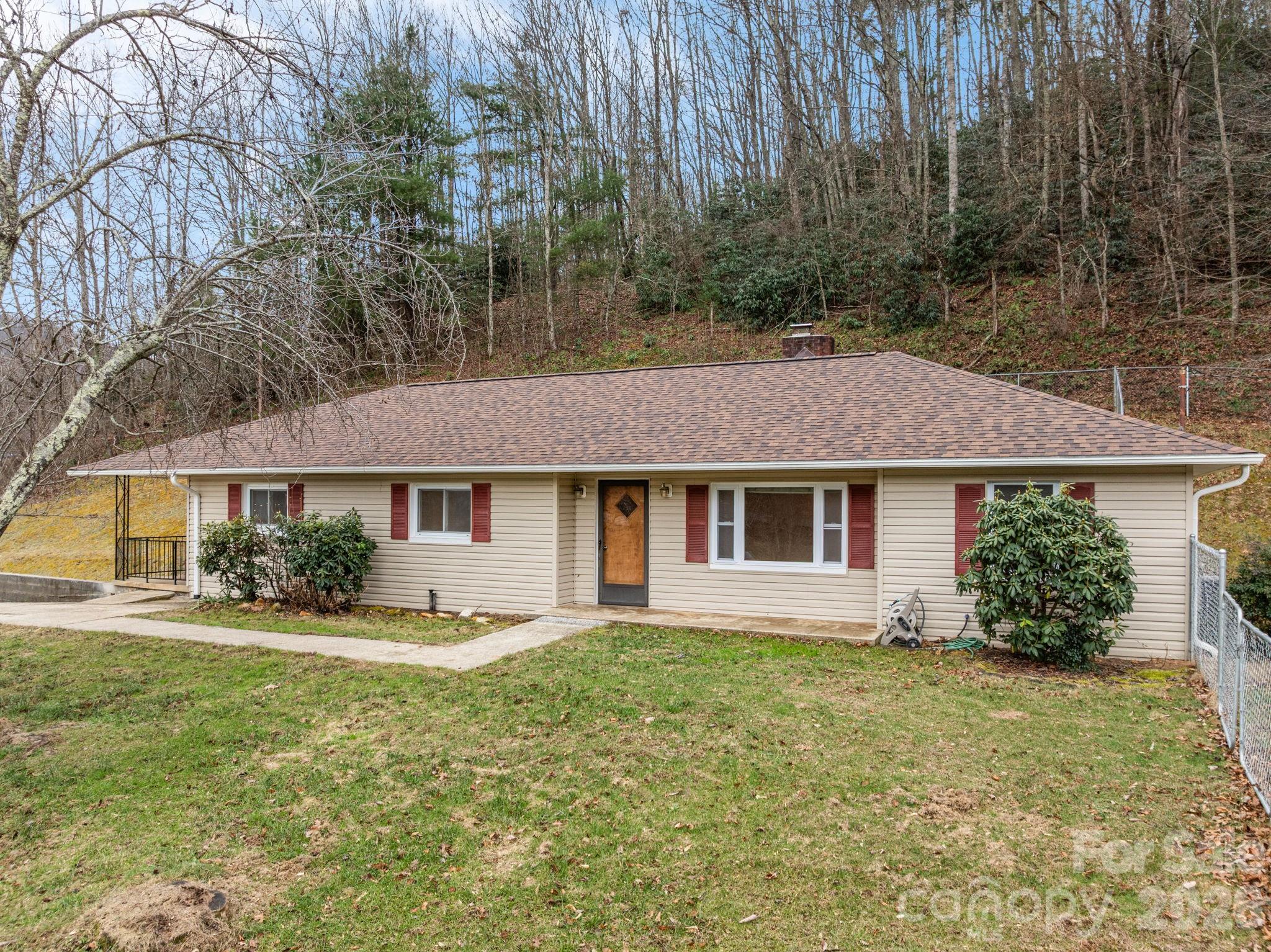 82 Greasy Cove Road Leicester, NC 28748 - Photo 3 of 48