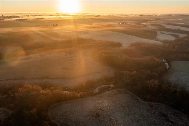 $1,152,800 | West State M Highway, Eagleville, MO 64442