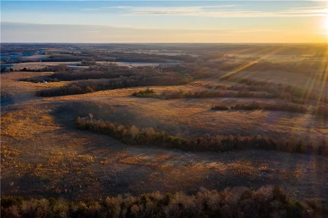 $1,185,000 | West State M Highway, Eagleville, MO 64442