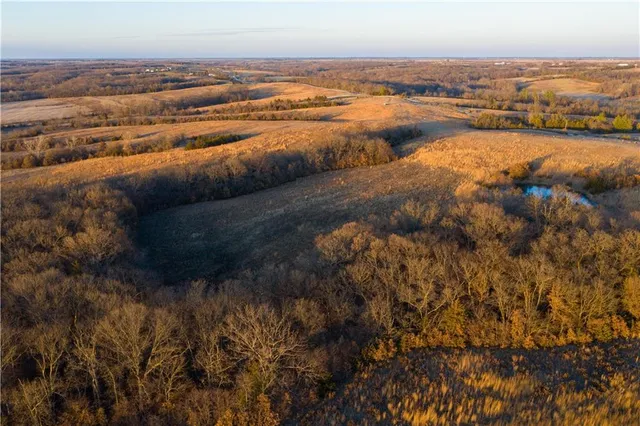 $1,185,000 | West State M Highway, Eagleville, MO 64442