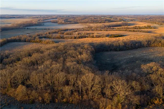 $1,185,000 | West State M Highway, Eagleville, MO 64442