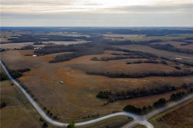 $1,185,000 | West State M Highway, Eagleville, MO 64442