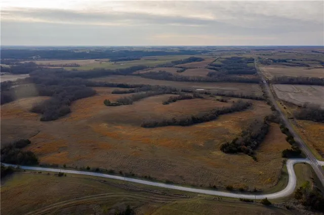 $1,185,000 | West State M Highway, Eagleville, MO 64442