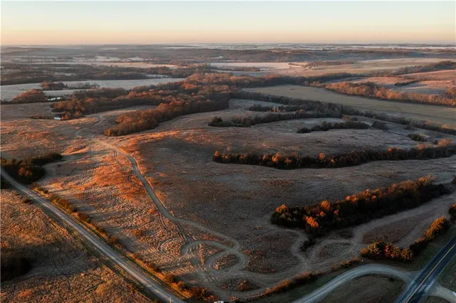 $1,152,800 | West State M Highway, Eagleville, MO 64442