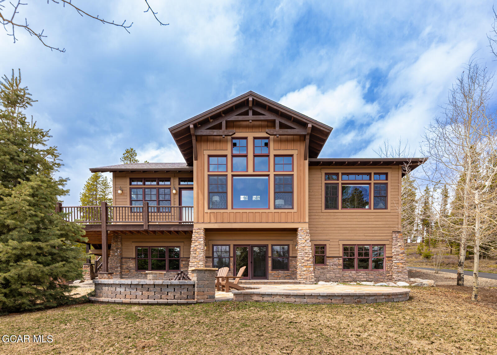 40 Golf Course Circle Tabernash, CO 80478 - Photo 57 of 57 a front view of a house with balcony