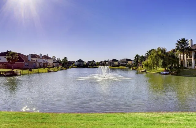 $3,500 | 2819 Lake Shore Harbour Drive, Missouri City, TX 77459