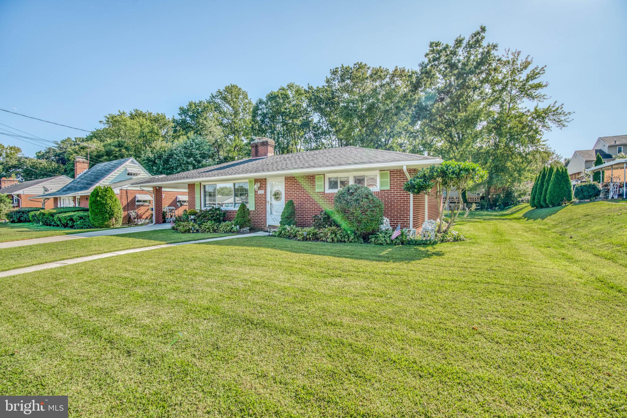 4247 Darleigh Road Baltimore, MD 21236 - Photo 3 of 38 Gallery Image 3