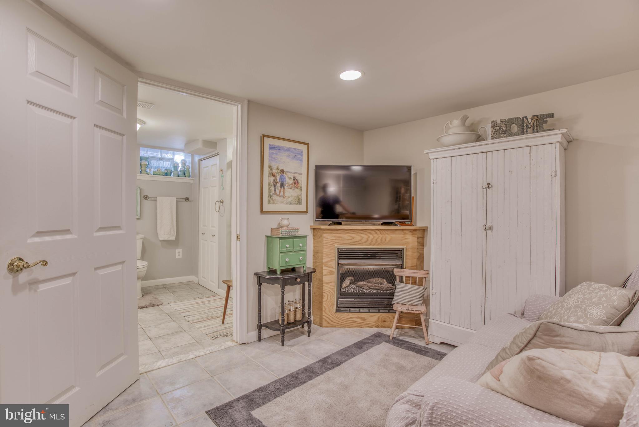 4247 Darleigh Road Baltimore, MD 21236 - Photo 31 of 38 Gallery Image 31