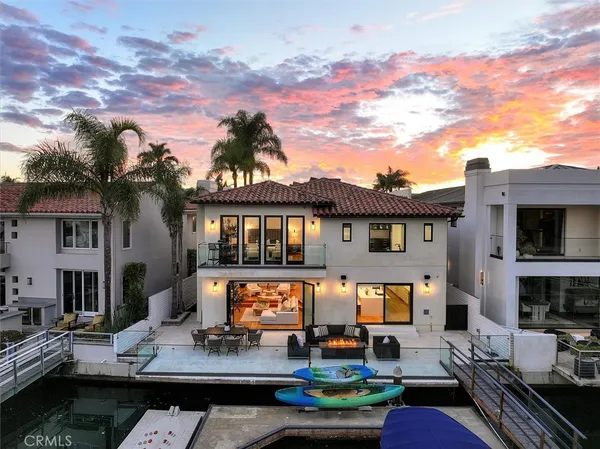 $12,888,000 | 3 Linda Isle, Newport Beach, CA 92660