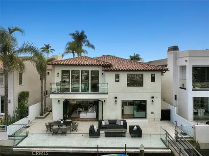 $13,995,000 | 3 Linda Isle, Newport Beach, CA 92660