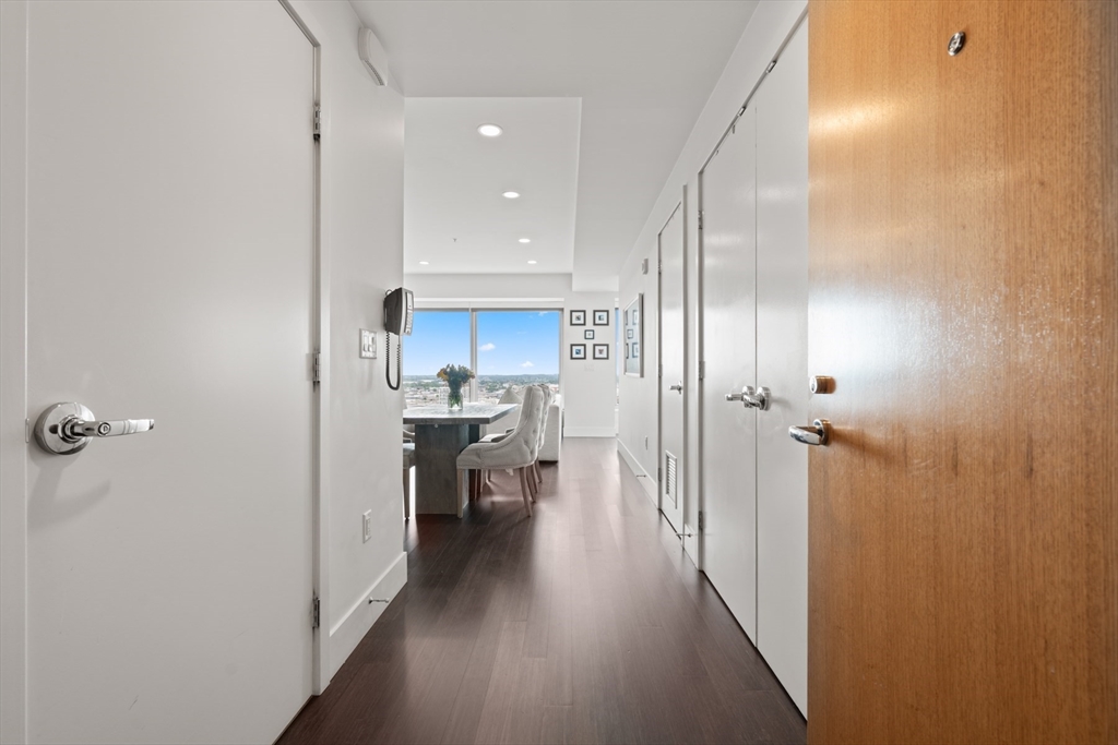 110 Stuart Street, Unit 26J Boston, MA 02116 - Photo 28 of 38