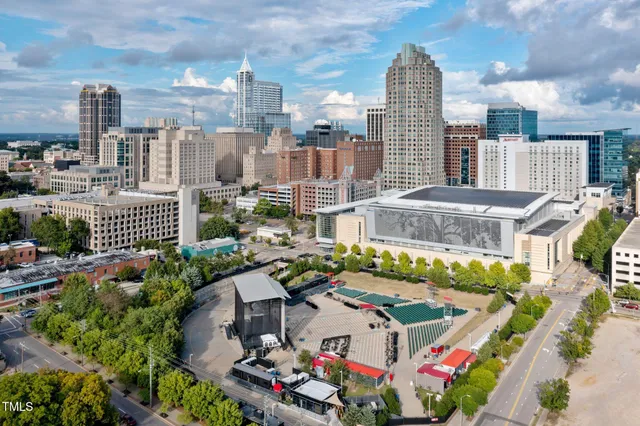 $1,800 | 921 St Marys Street, Raleigh, NC 27605