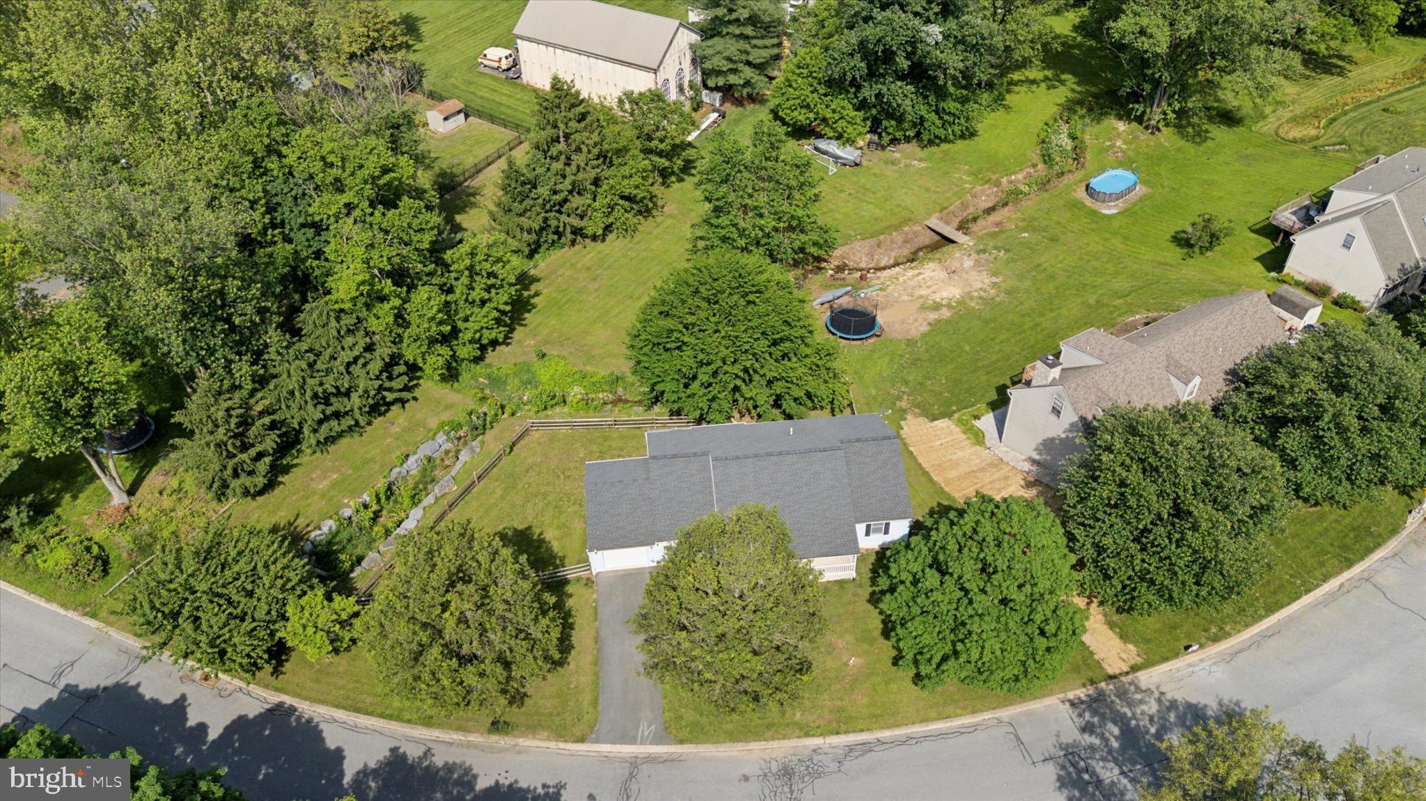 1069 Hearthstone Road Lancaster, PA 17603 - Photo 26 of 33