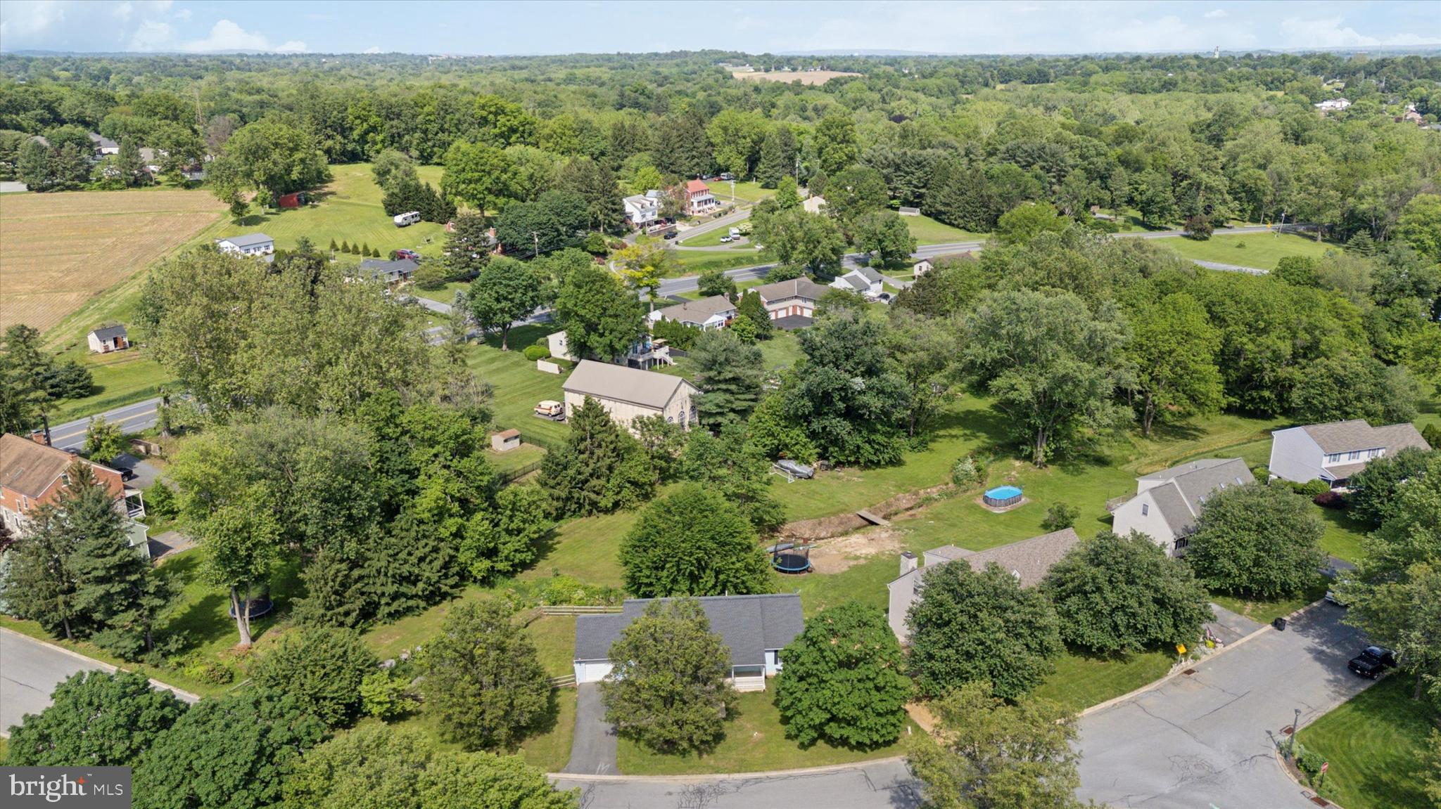 1069 Hearthstone Road Lancaster, PA 17603 - Photo 27 of 33