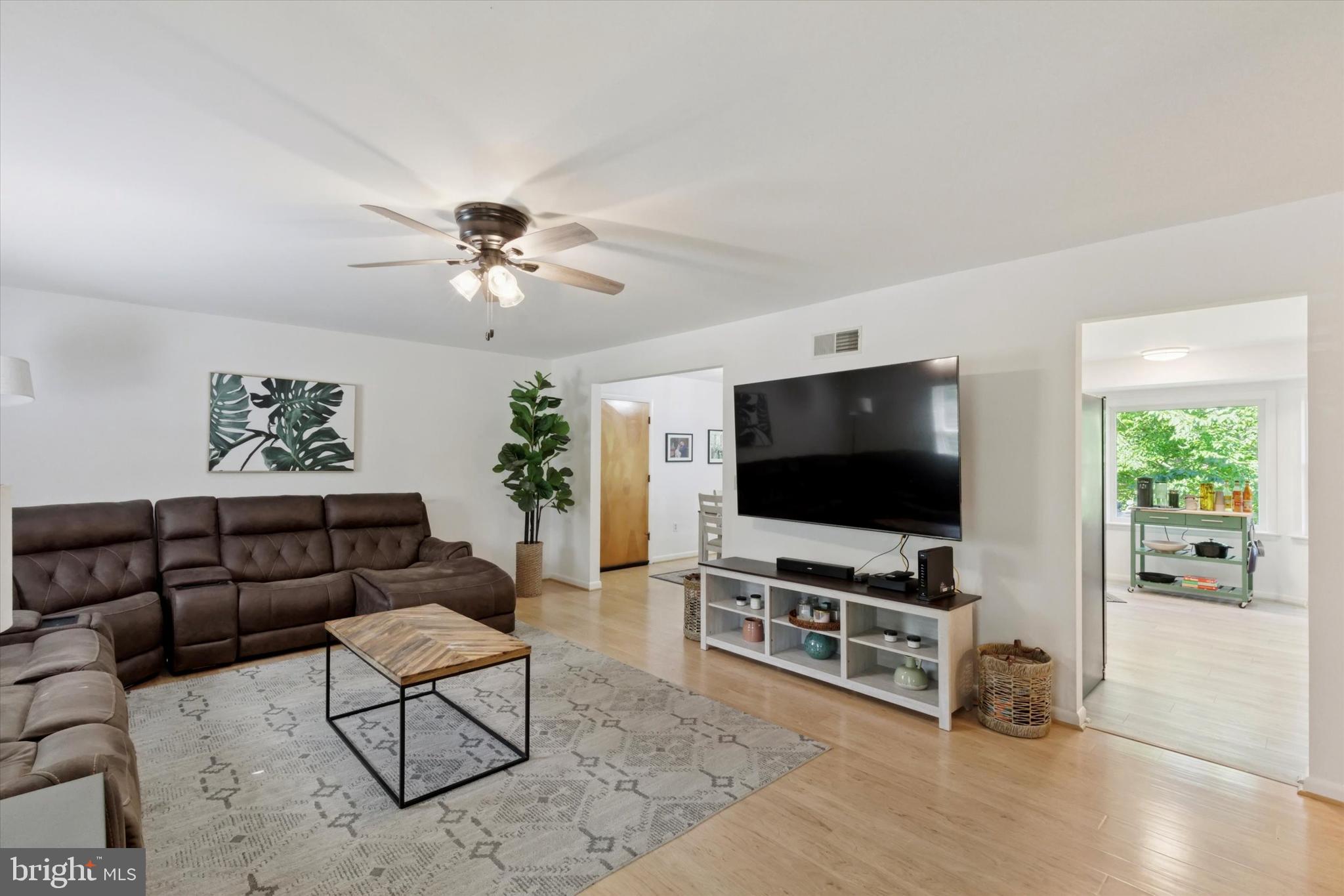 1069 Hearthstone Road Lancaster, PA 17603 - Photo 4 of 33