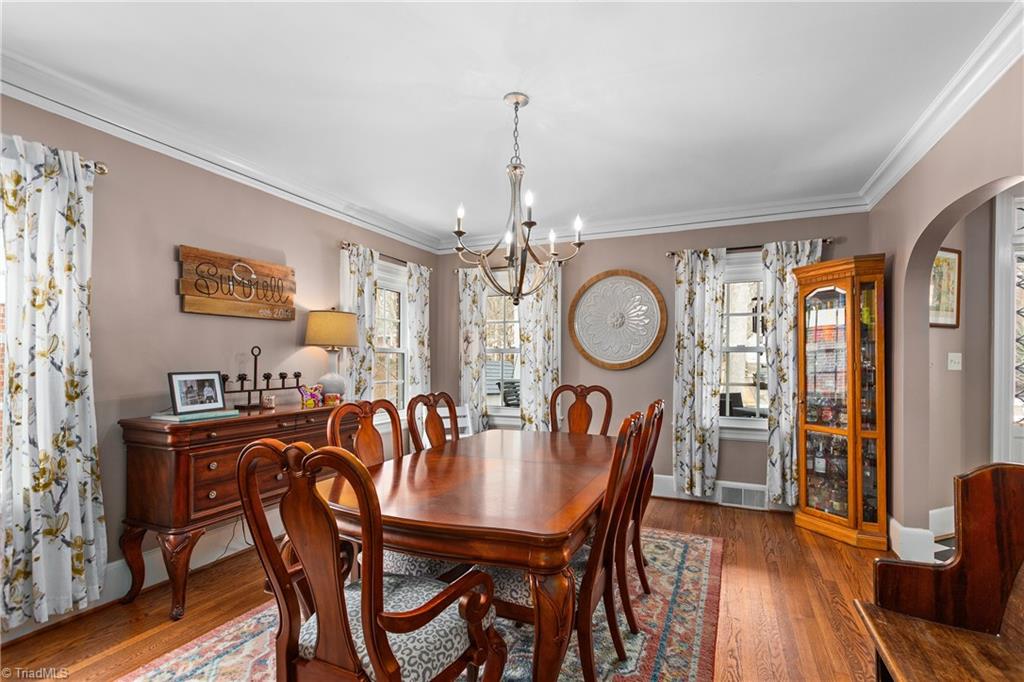 1013 Ferndale Boulevard High Point, NC 27262 - Photo 11 of 43 Dining Room