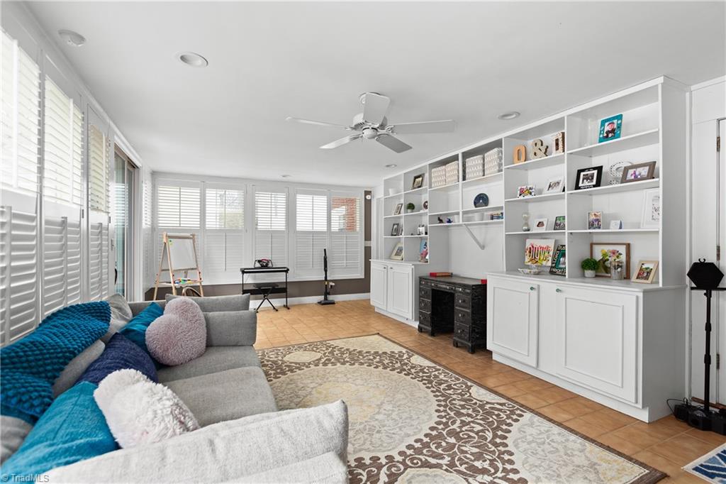 1013 Ferndale Boulevard High Point, NC 27262 - Photo 24 of 43 Sun Porch