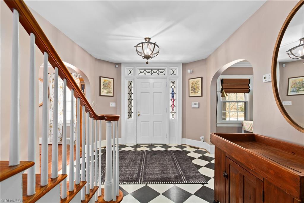 1013 Ferndale Boulevard High Point, NC 27262 - Photo 5 of 43