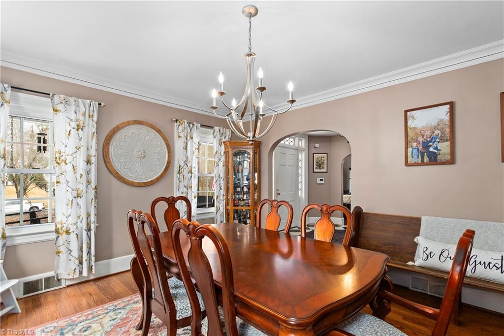1013 Ferndale Boulevard High Point, NC 27262 - Photo 10 of 43 Dining Room