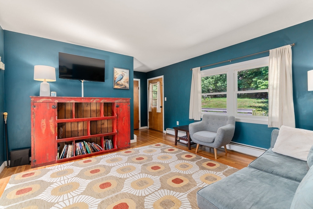 10 Hopkinton Road Upton, MA 01568 - Photo 11 of 31