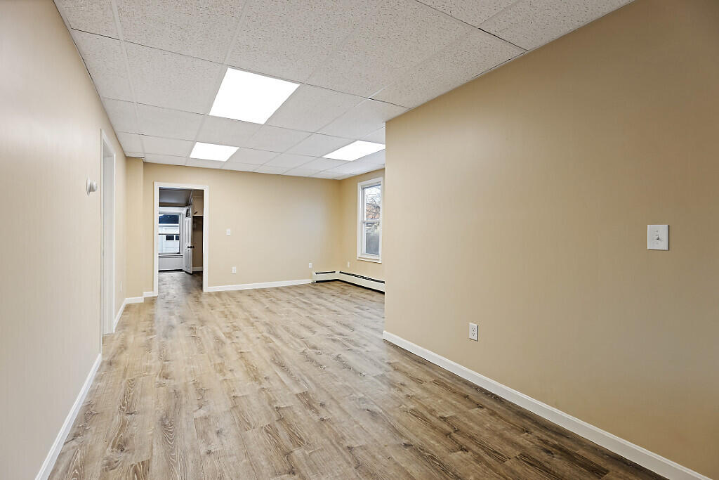 96 Clinton Avenue Winslow, ME 04901 - Photo 12 of 32 15_BP5A3192_DxO_mls