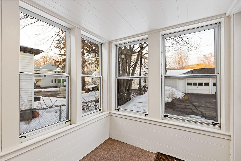 96 Clinton Avenue Winslow, ME 04901 - Photo 2 of 32 24_BP5A3219_DxO_mls