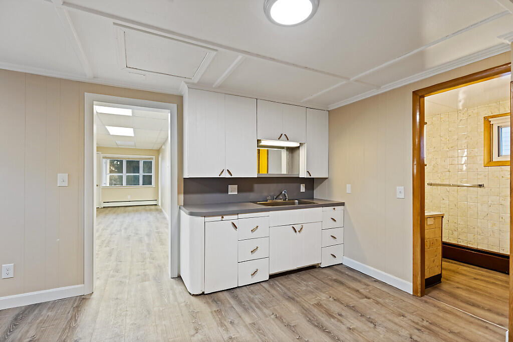 96 Clinton Avenue Winslow, ME 04901 - Photo 4 of 32 28_BP5A3231_DxO_mls