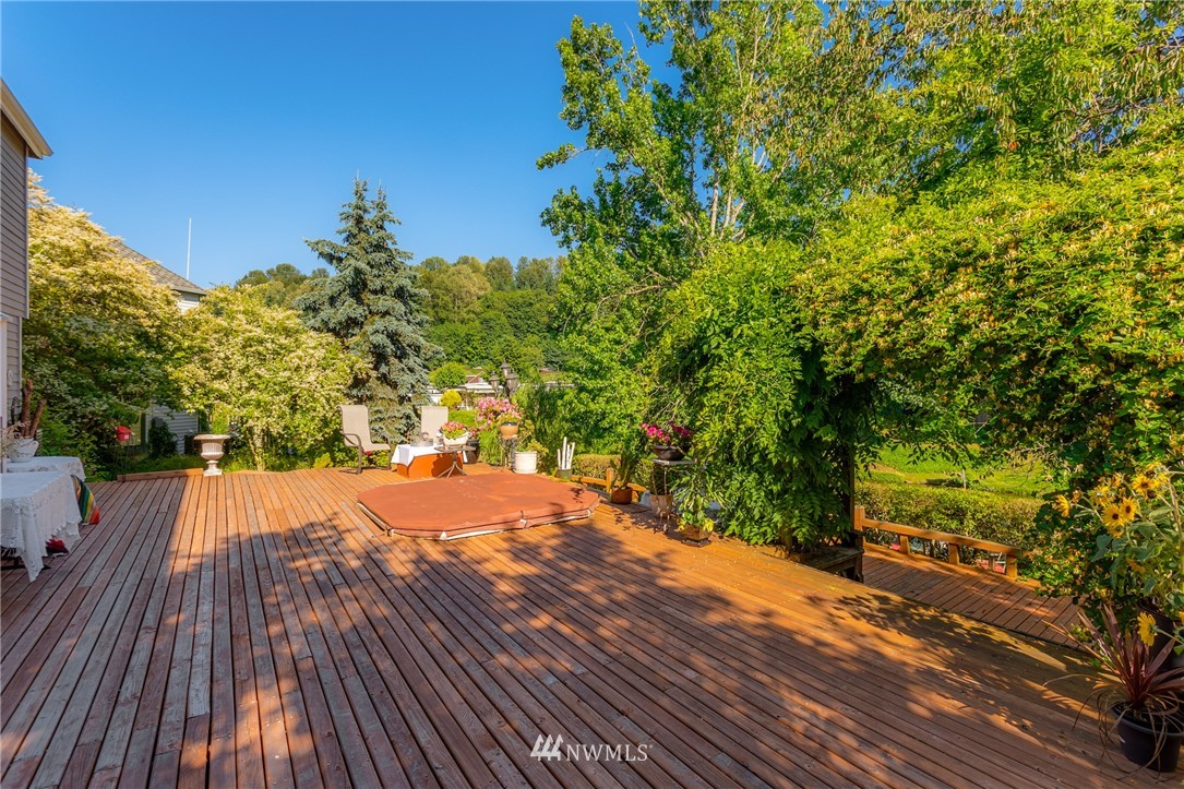 11223 Northeast 174th Street Bothell, WA 98011 - Photo 28 of 37
